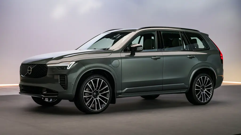 Volvo XC90 2.0 T8 406 PHEV Plus Dark 5dr AWD Geartronic