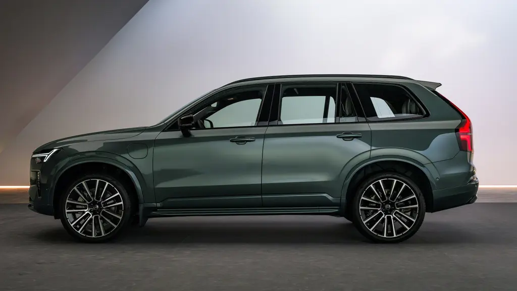Volvo XC90 2.0 T8 406 PHEV Plus Dark 5dr AWD Geartronic