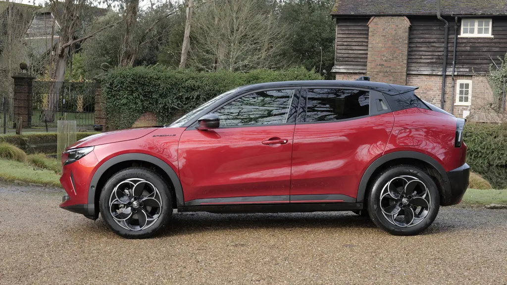 Alfa Romeo Junior 1.2 Turbo Ibrida 5dr Auto