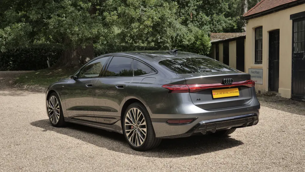 Audi A6 210kW 83kWh S Line 5dr Auto S+V