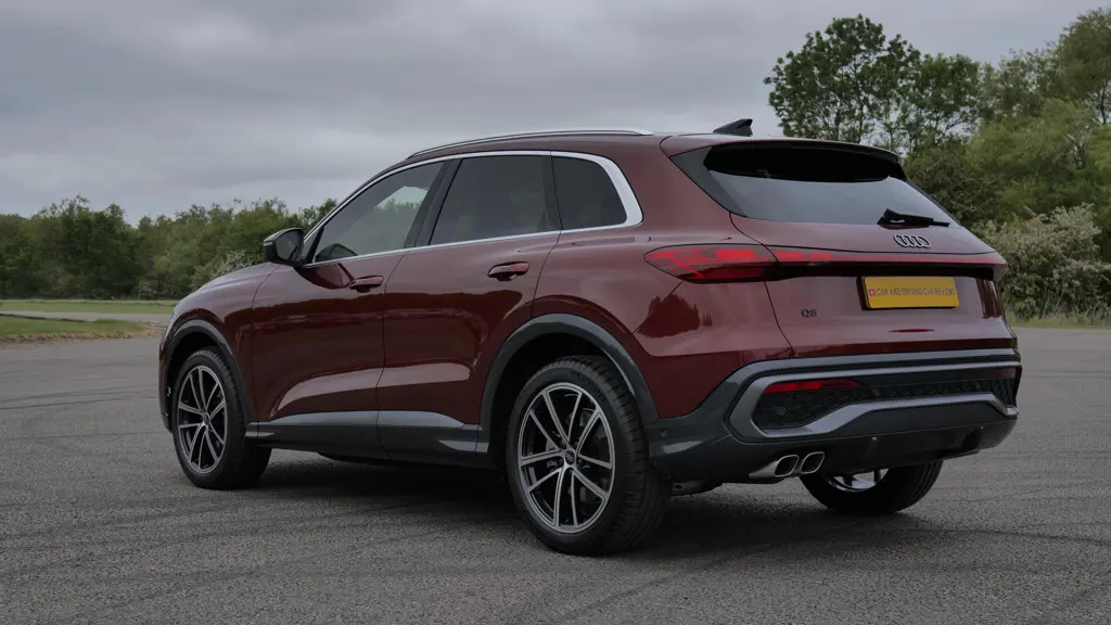 Audi Q5 2.0 TFSI e Quattro 299 S Line 5dr S Tronic