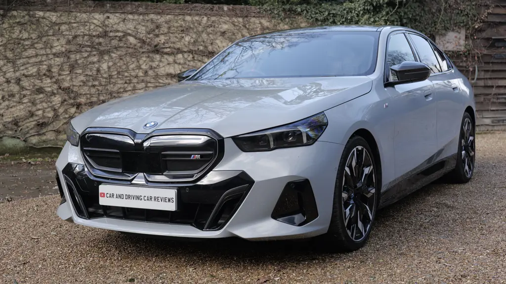 BMW i5 250kW eDr40 M Sport Pro 84kWh 4dr Auto Tech+/Comf+