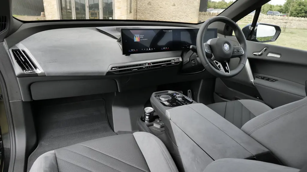 BMW ix2 230kW xDrive30 Shadow Ed 65kWh 5dr Auto Tech+/22kW