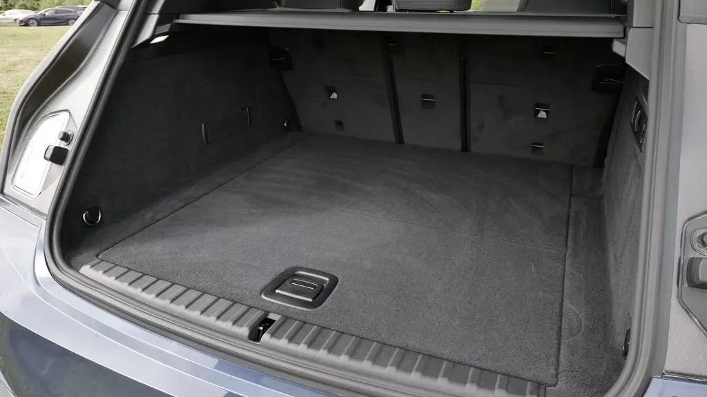 BMW ix2 230kW xDrive30 Shadow Ed 65kWh 5dr Auto Tech+/22kW