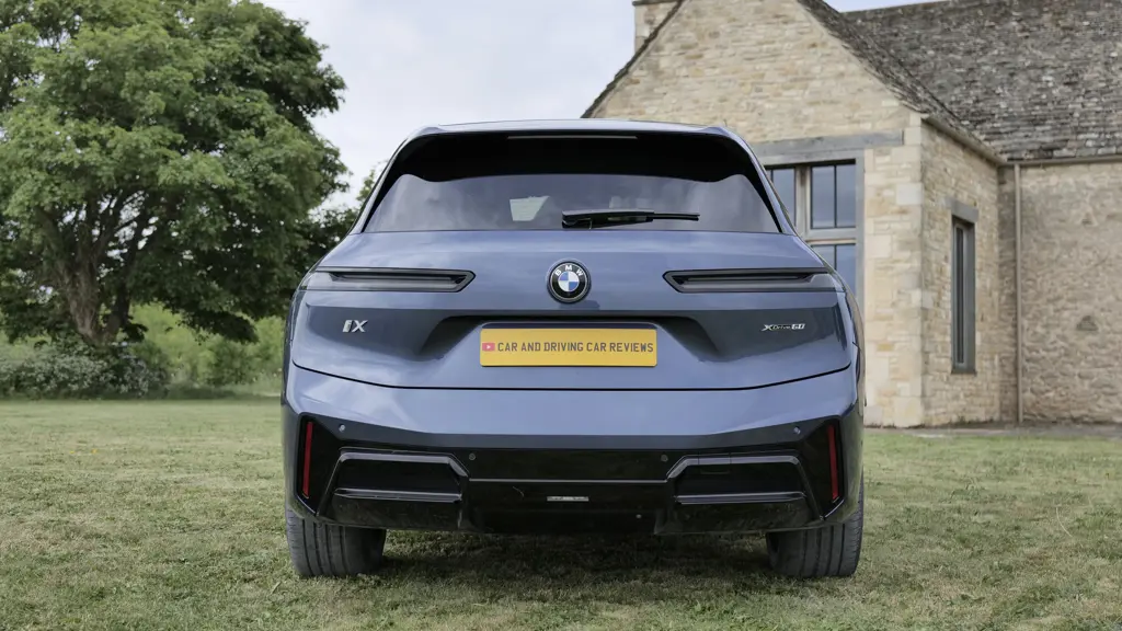 BMW ix2 230kW xDrive30 Shadow Ed 65kWh 5dr Auto Tech+/22kW