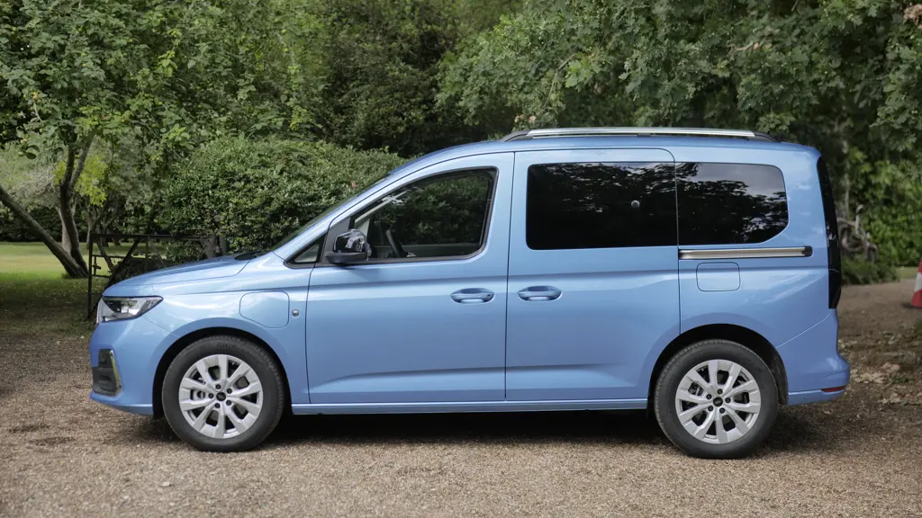 Ford Tourneo Connect 2.0 EcoBlue Titanium 5dr Auto