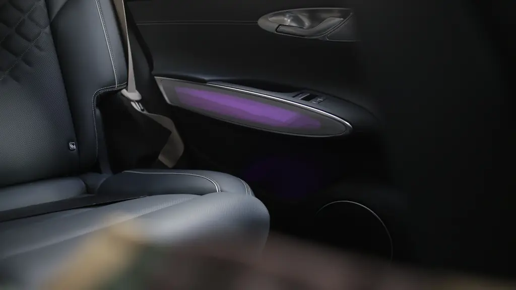 Genesis GV70 2.2D 201 Luxury 5dr Auto AWD