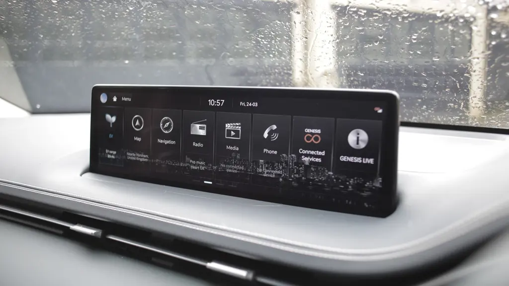 Genesis GV70 2.2D 201 Luxury 5dr Auto AWD