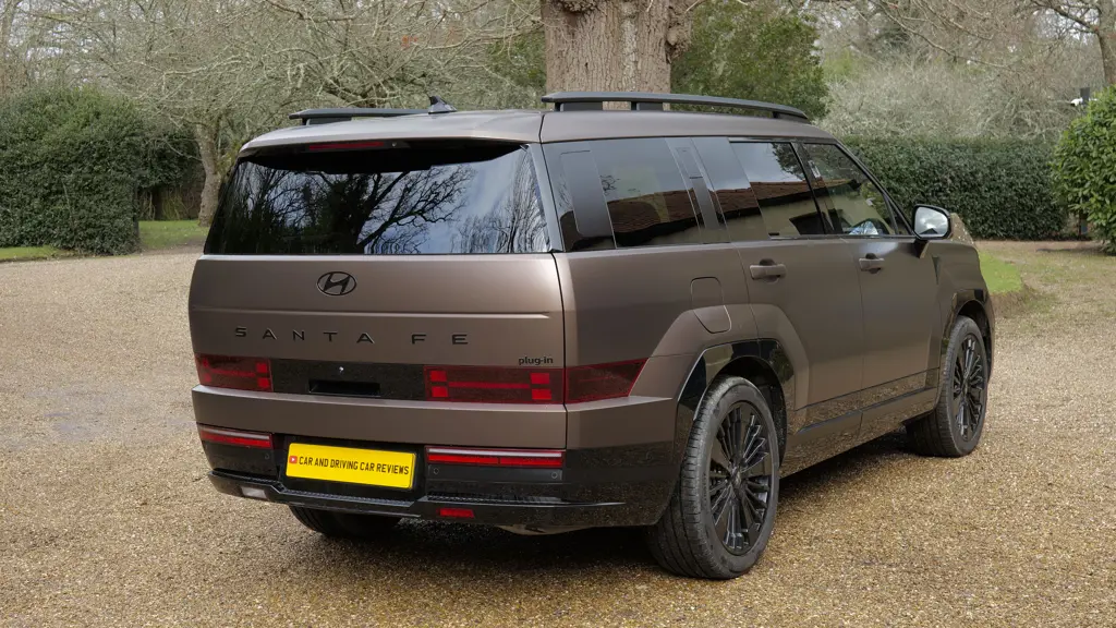 Hyundai Santa Fe 1.6 TGDi Plug-in Hybrid Ultimate 5dr 4WD Auto