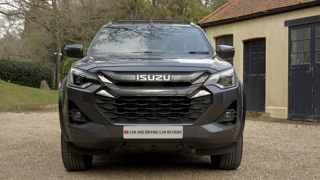 Isuzu D-MAX Electric 140KW 67KWH Ev-Cross Double CAB Pickup 4X4 Auto