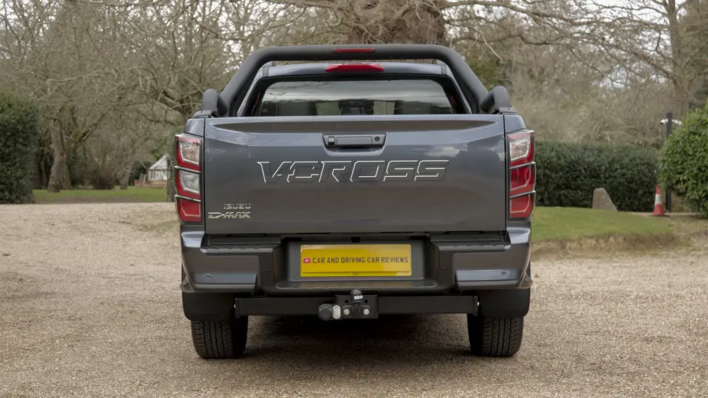 Isuzu D-MAX Electric 140KW 67KWH Ev-Cross Double CAB Pickup 4X4 Auto