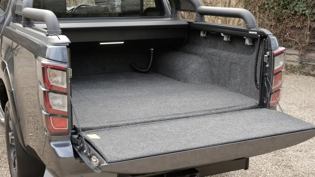 Isuzu D-MAX Electric 140KW 67KWH Ev-Cross Double CAB Pickup 4X4 Auto