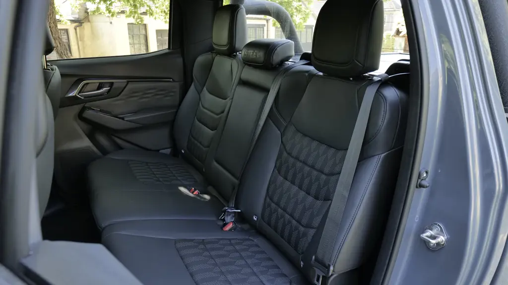 Isuzu D-MAX Special Edition 1.9 V-Cross Steel Edition Double CAB 4X4