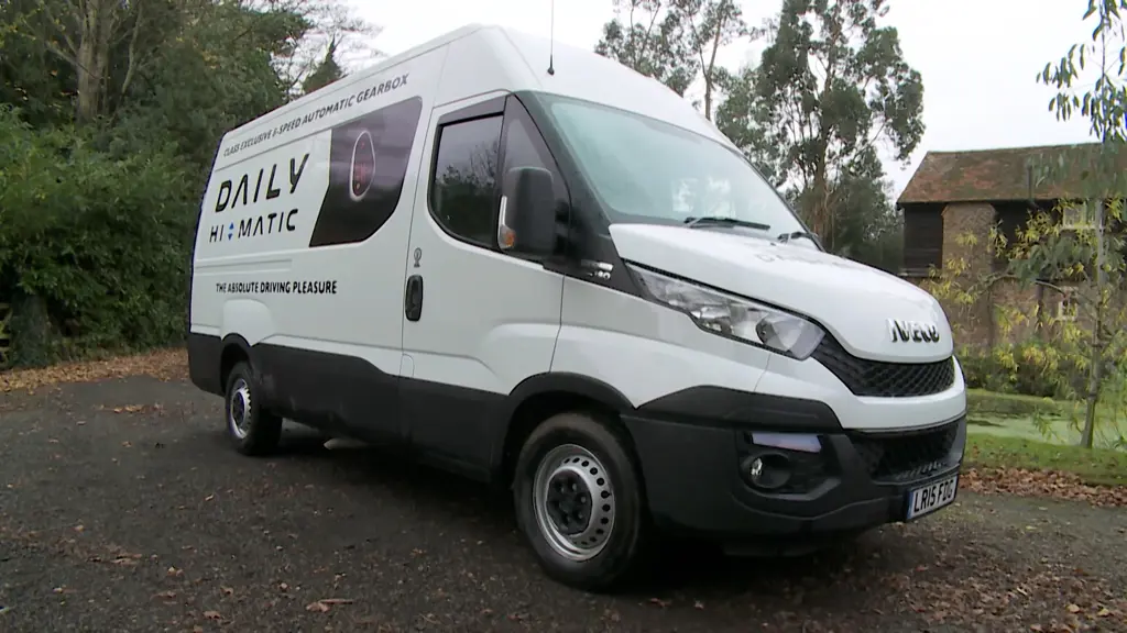Iveco Daily 35S16 Diesel 2.3 Business Dropside 4100 WB