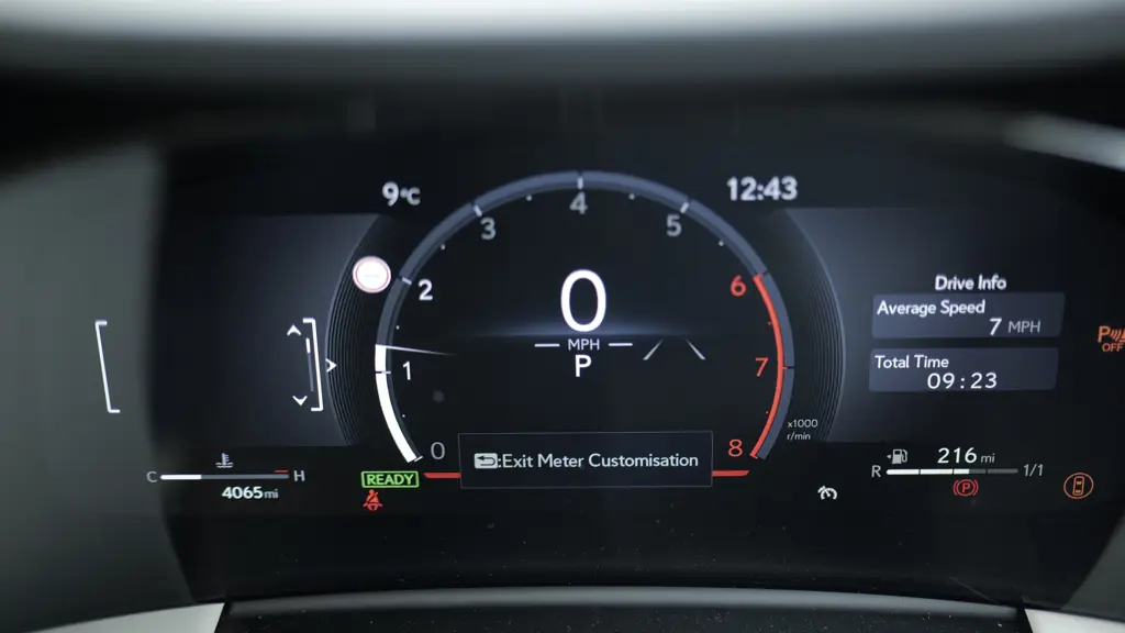 Lexus Lm 350h 2.5 5dr E-CVT