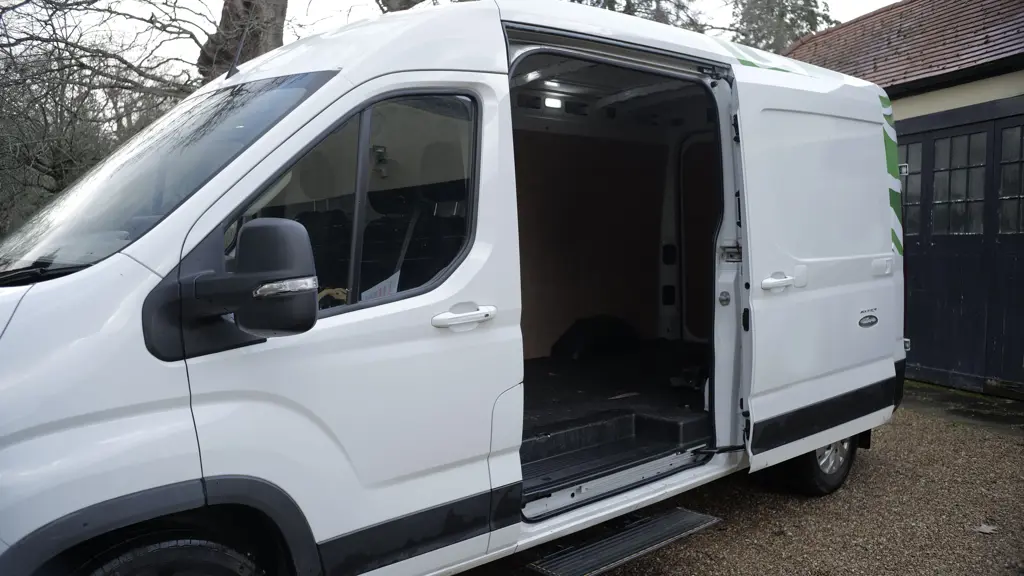 Maxus Deliver 9 LWB Diesel FWD 2.0 D20 150 Extra High Roof Van