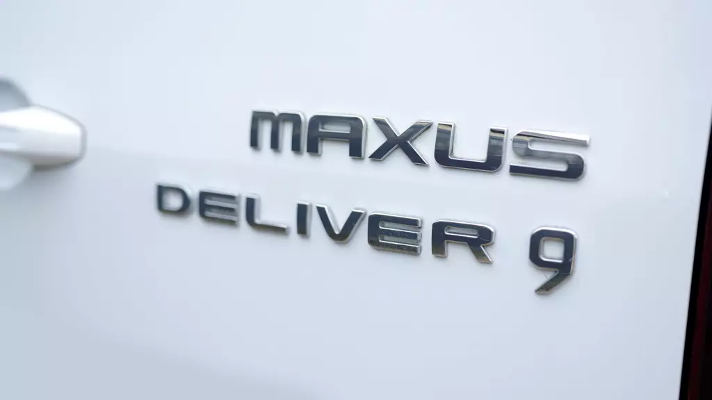 Maxus Deliver 9 LWB Diesel RWD 2.0 D20 150 DRW LUX Chassis CAB