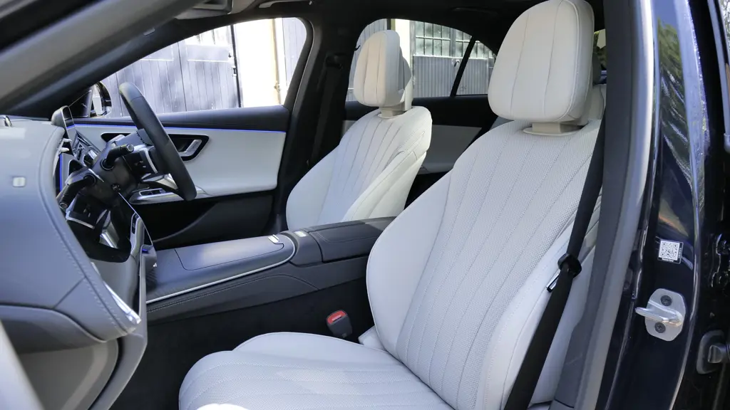 Mercedes-Benz E Class E200 Exclusive Premium Plus 4dr 9G-Tronic