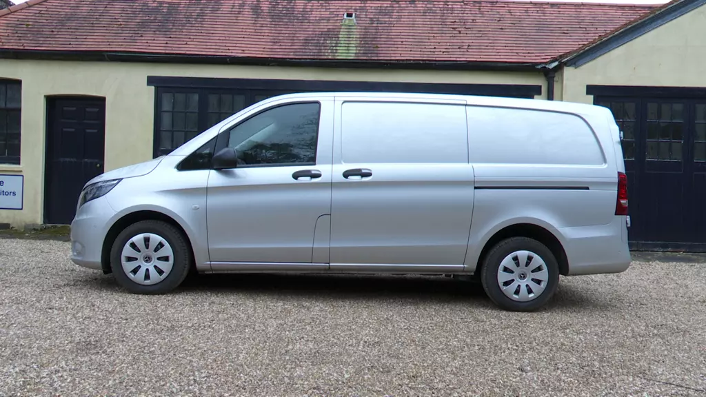 Mercedes-Benz Vito Tourer L3 Diesel RWD 116 CDI Select 9-Seater 9G-Tronic