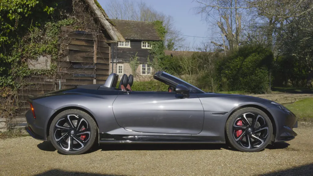 MG Motor UK Cyberster 375kW GT Dual Motor 77 kWh 2dr AWD Auto