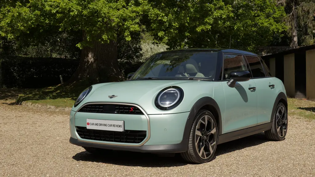 MINI Cooper 2.0 S Exclusive 5dr Auto