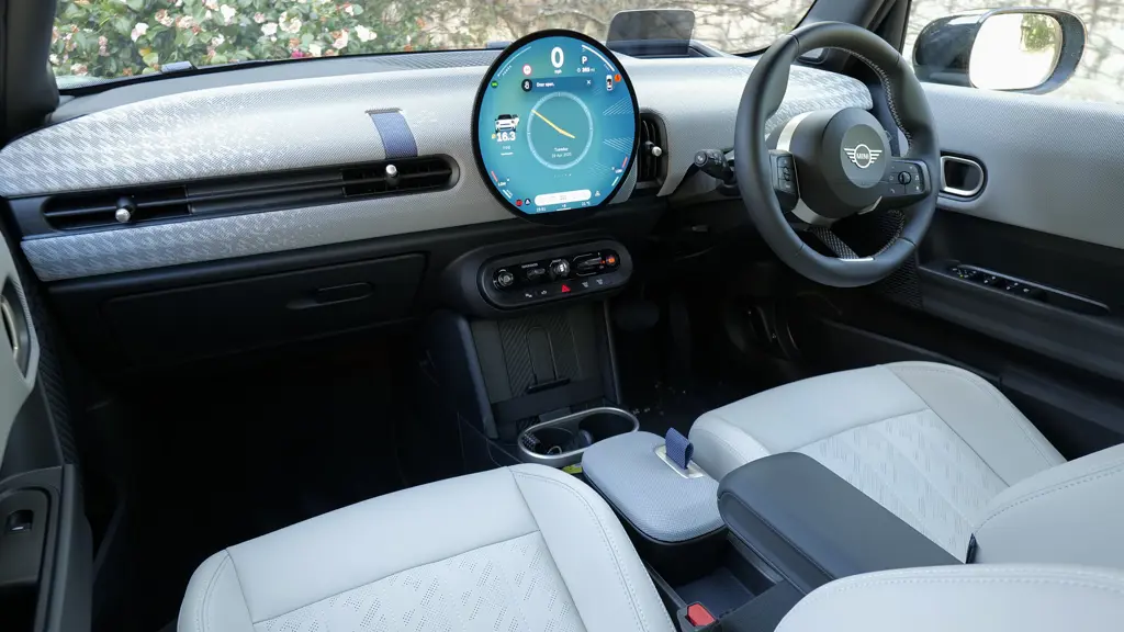 MINI Cooper 1.5 C Exclusive 3dr Auto