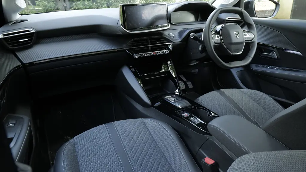 Peugeot 208 1.2 Hybrid 145 GT Premium 5dr e-DSC6