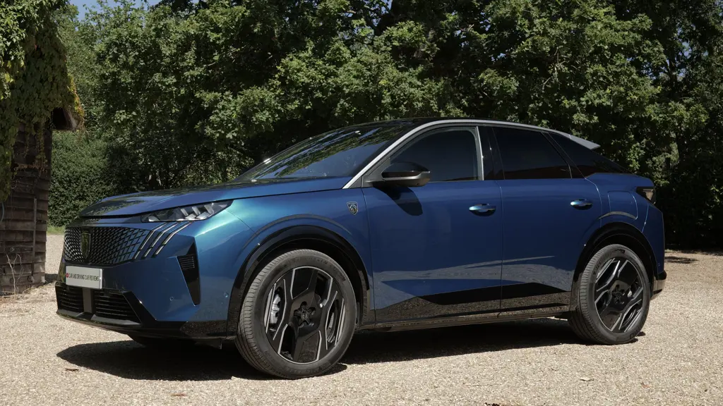 Peugeot 3008 1.2 Hybrid 145 GT Premium 5dr e-DSC6