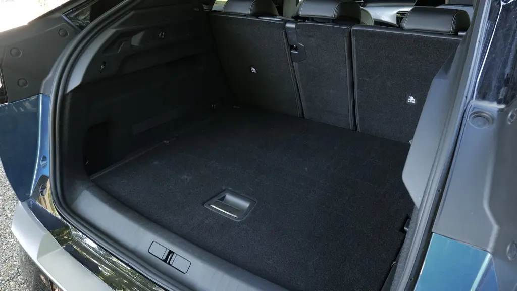 Peugeot 3008 1.2 Hybrid 145 GT Premium 5dr e-DSC6