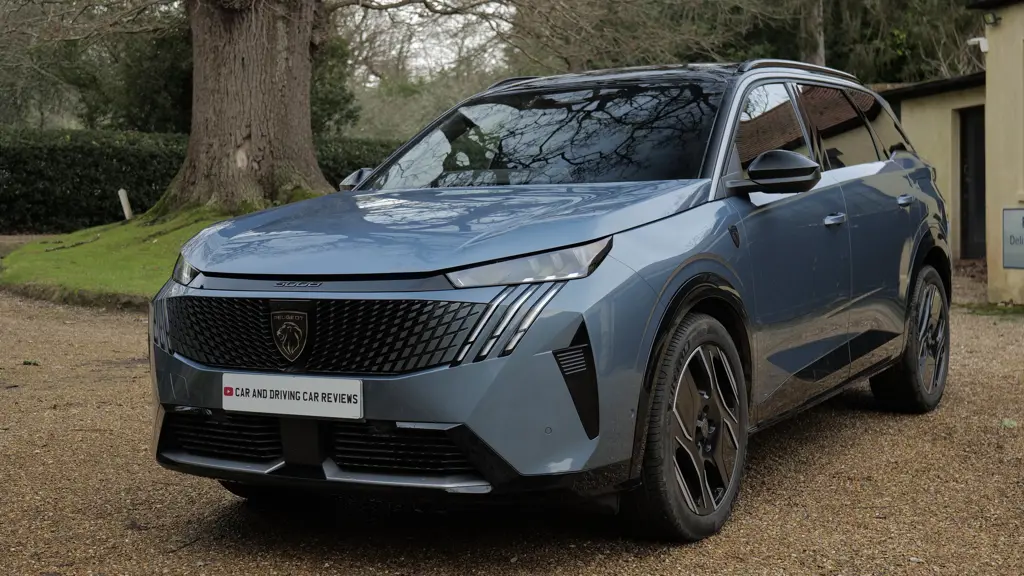 Peugeot 5008 1.2 Hybrid 145 GT Premium 5dr e-DSC6