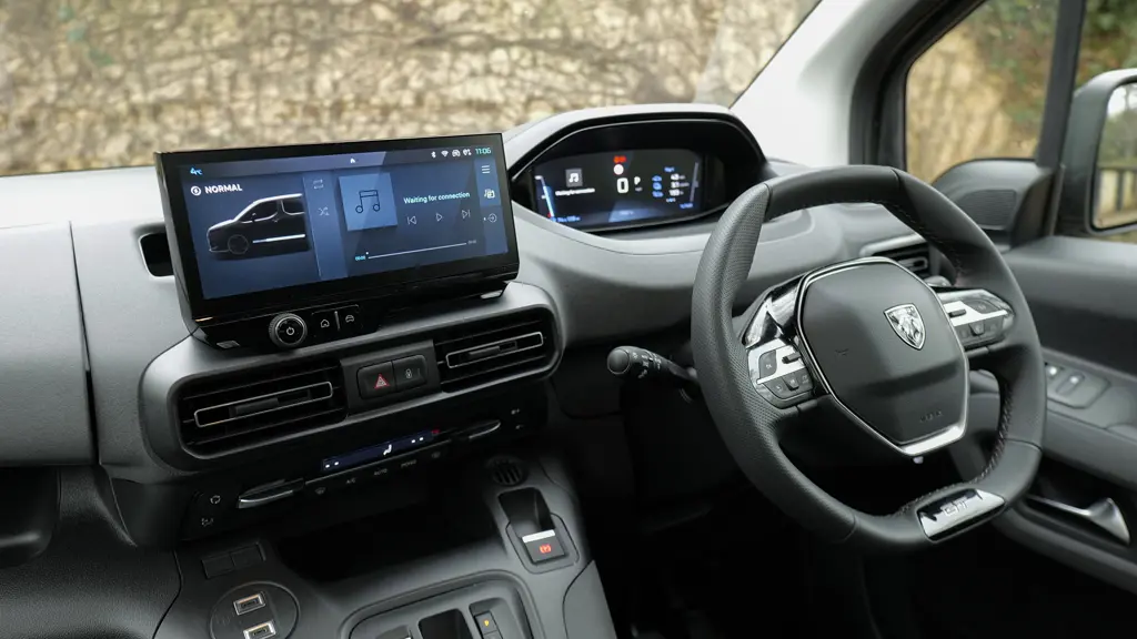 Peugeot Rifter 100kW Allure 52kWh 5dr Auto