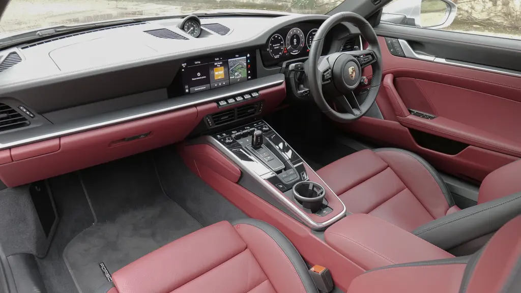 Porsche 911 S 2dr PDK