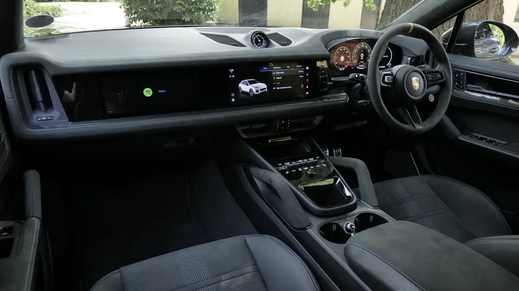 Porsche Cayenne E-Hybrid 5dr Tiptronic S 5 Seat