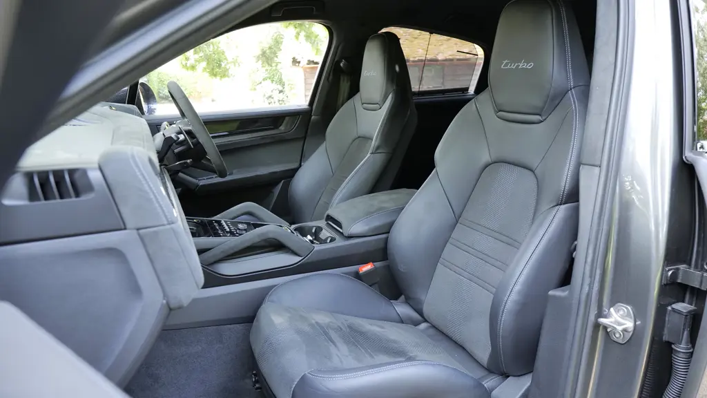 Porsche Cayenne E-Hybrid 5dr Tiptronic S 5 Seat