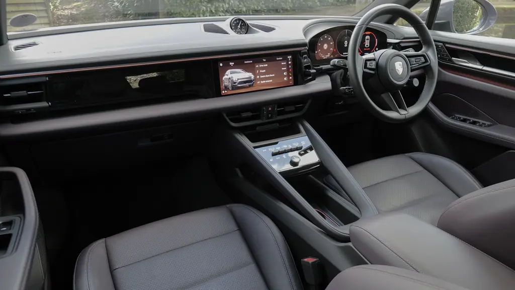 Porsche Macan 300kW 4 100kWh 5dr Auto Lux Pack