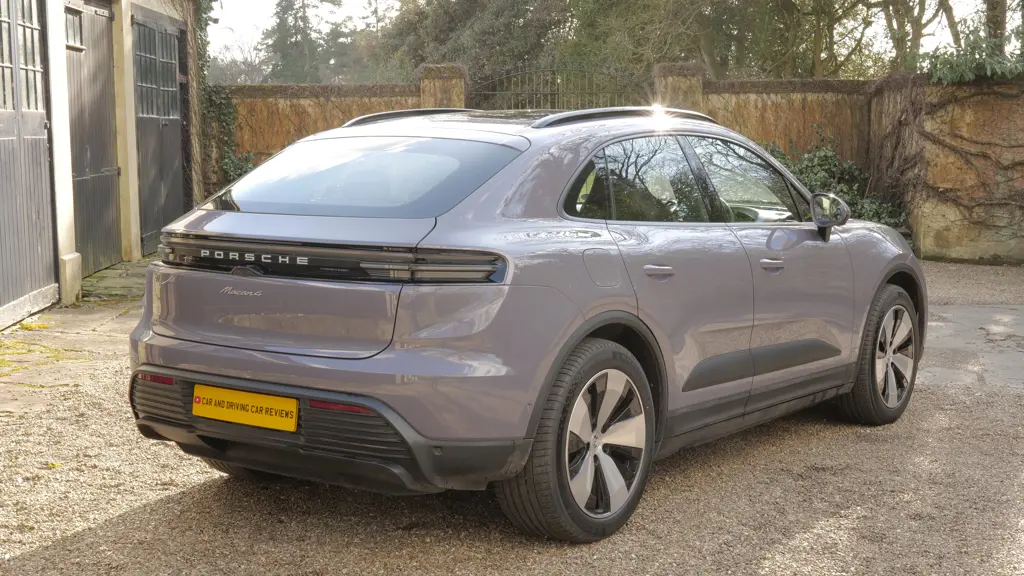 Porsche Macan 300kW 4 100kWh 5dr Auto Lux Pack