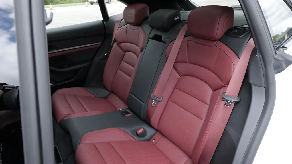 Porsche Taycan 440kW 4S 105kWh 4dr Auto Revised