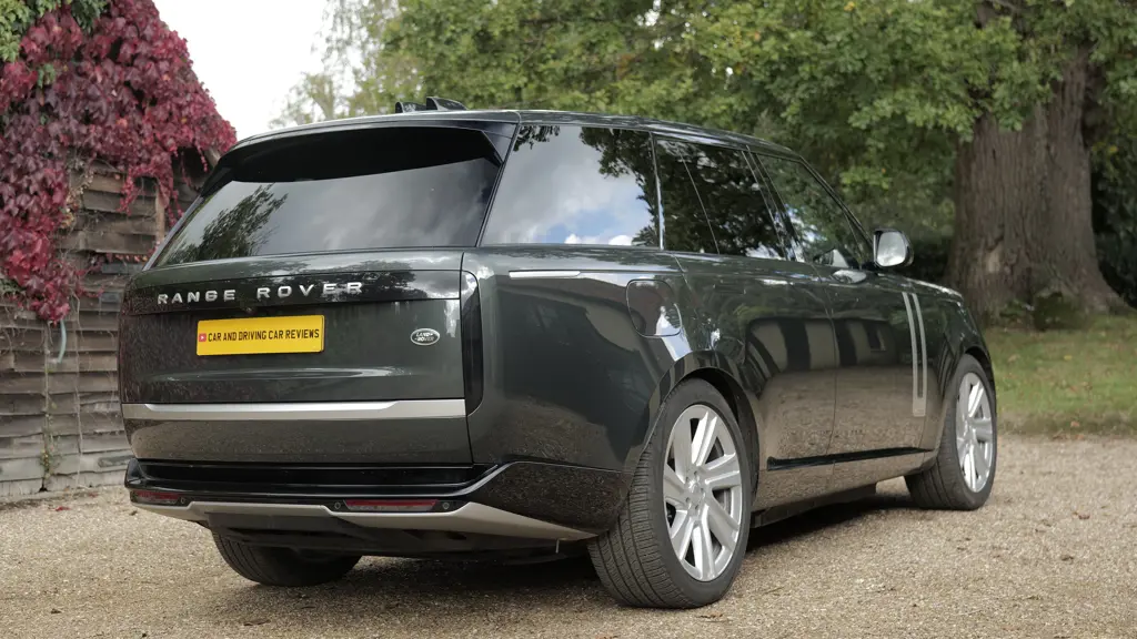 Land Rover Range Rover 3.0 D300 SE 4dr Auto