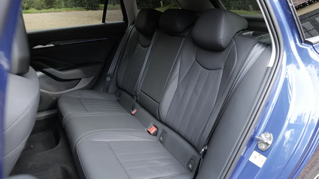 Skoda Superb 2.0 TDI 193 Laurin + Klement 4X4 5dr DSG