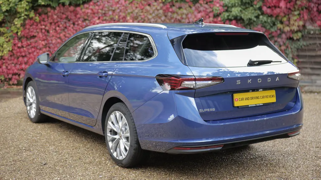 Skoda Superb 2.0 TDI 193 Laurin + Klement 4X4 5dr DSG