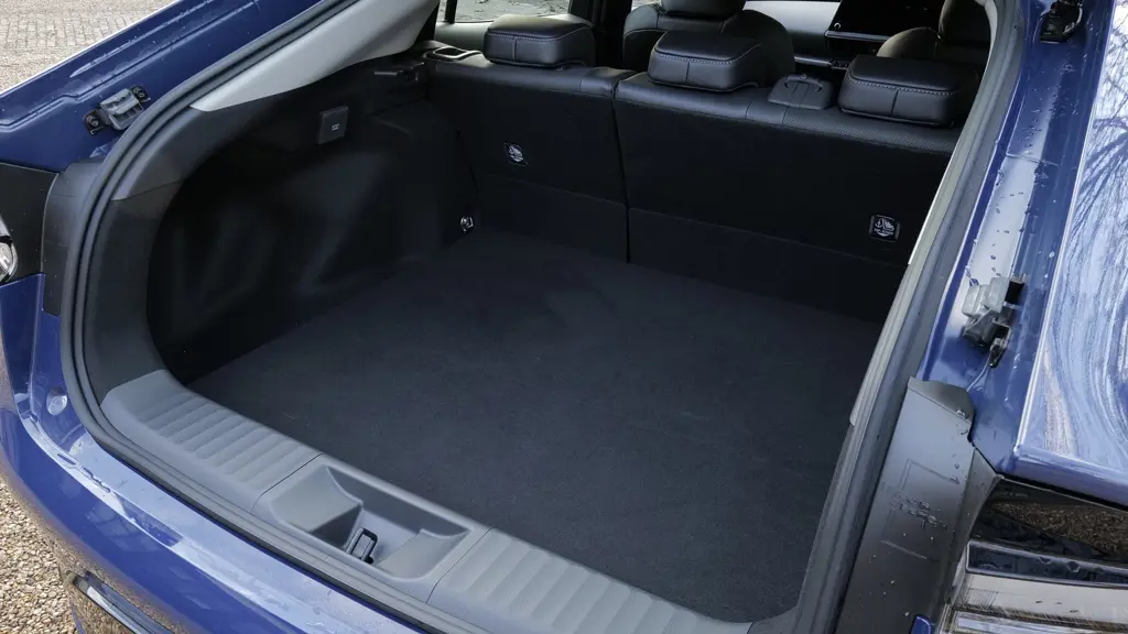 Toyota Prius 2.0 PHEV Design 5dr CVT