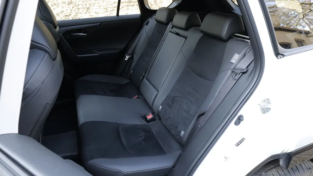 Toyota RAV4 2.5 VVT-i Hybrid Design 5dr CVT 2WD