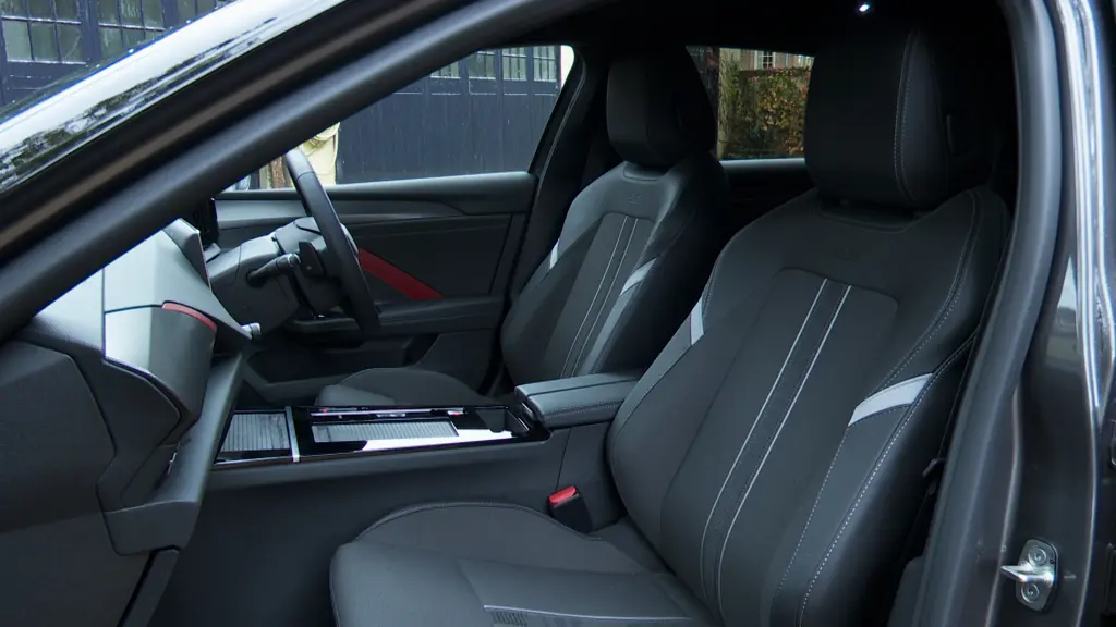 Vauxhall Astra 115kW Ultimate 54kWh 5dr Auto