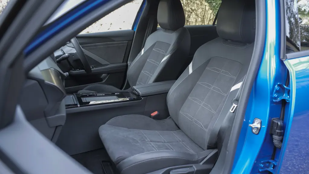 Vauxhall Astra 115kW Griffin Tech Pack 54kWh 5dr Auto