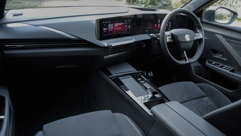 Vauxhall Astra 115kW Griffin Tech Pack 54kWh 5dr Auto