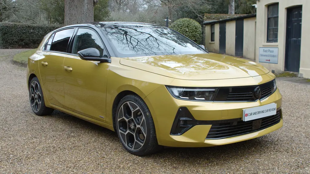 Vauxhall Astra 1.6 Plug-in Hybrid 195 Ultimate 5dr e-DCT7