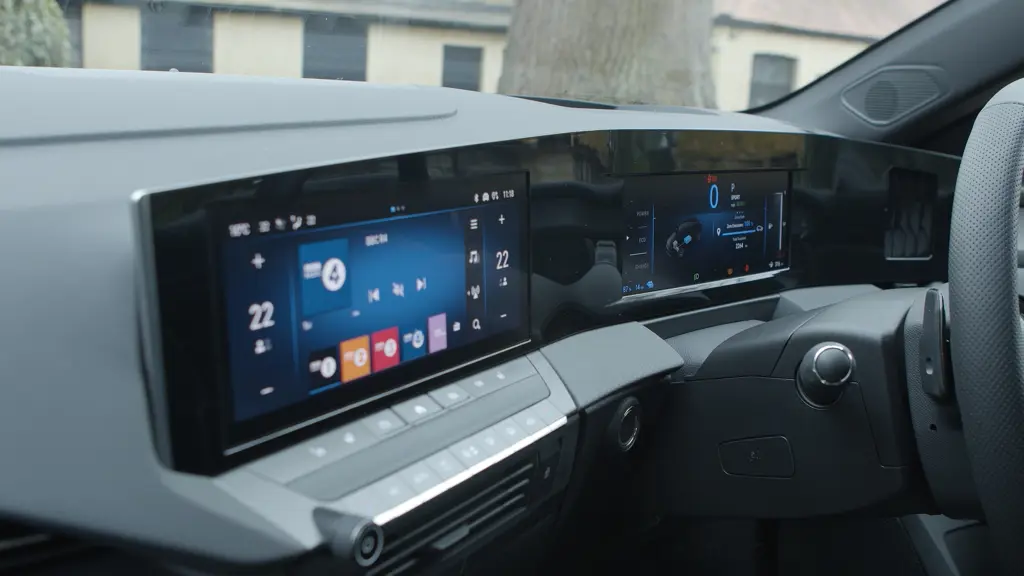 Vauxhall Astra 1.6 Plug-in Hybrid 195 Ultimate 5dr e-DCT7