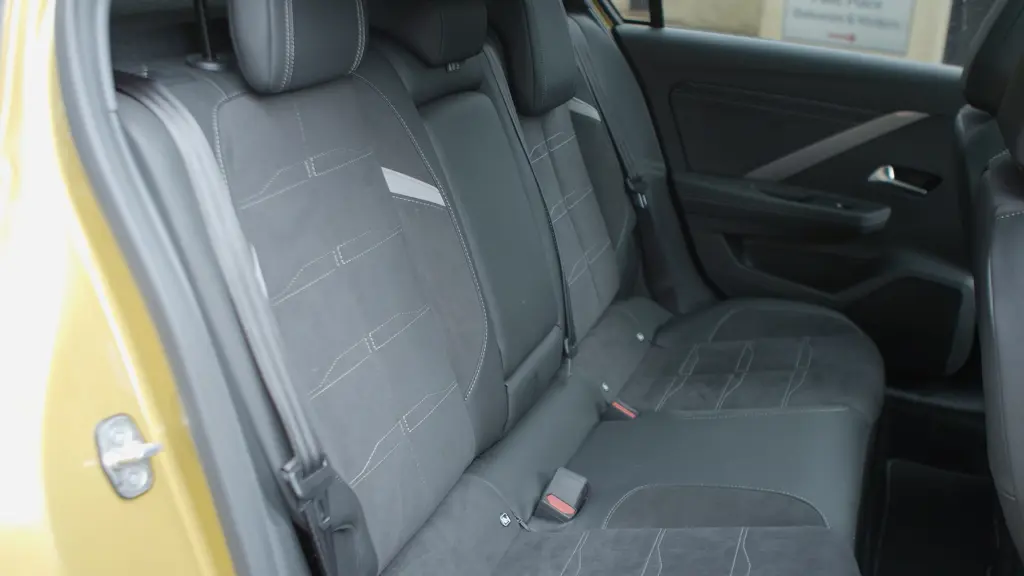 Vauxhall Astra 1.6 Plug-in Hybrid 195 Ultimate 5dr e-DCT7