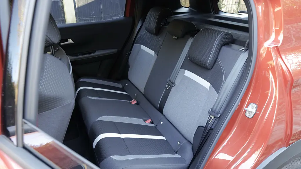 Vauxhall Frontera 83kW Design 44kWh 5dr Auto 17" Alloy