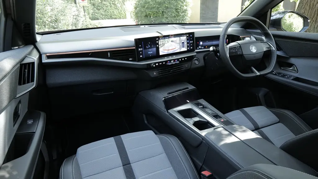 Vauxhall Grandland 157kW GS 73kWh 5dr Auto